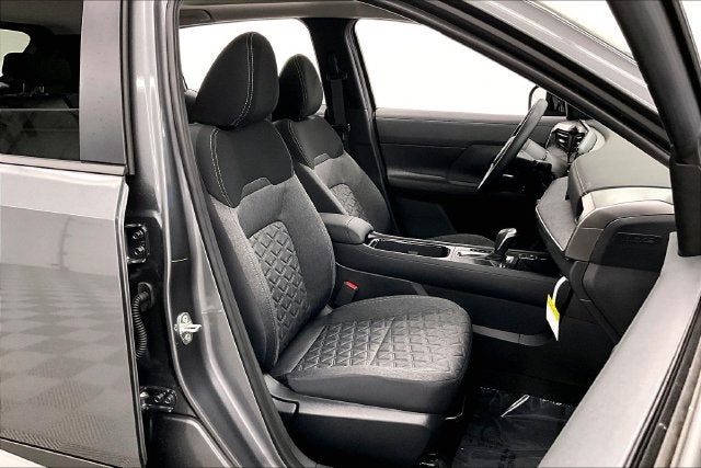 2027 Nissan Kicks SV AWD - Premium Package