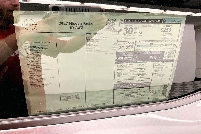 2027 Nissan Kicks SV AWD - Premium Package