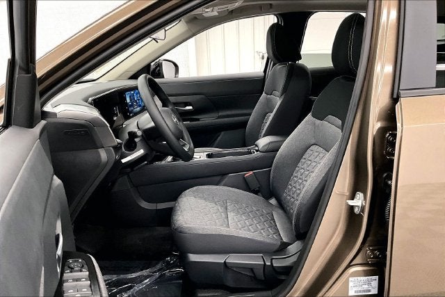 2027 Nissan Kicks SV AWD - Premium Package