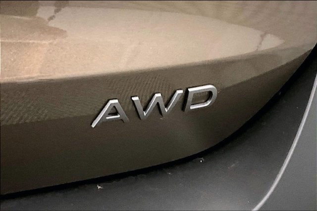 2027 Nissan Kicks SV AWD - Premium Package
