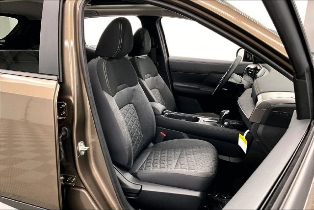 2027 Nissan Kicks SV AWD - Premium Package