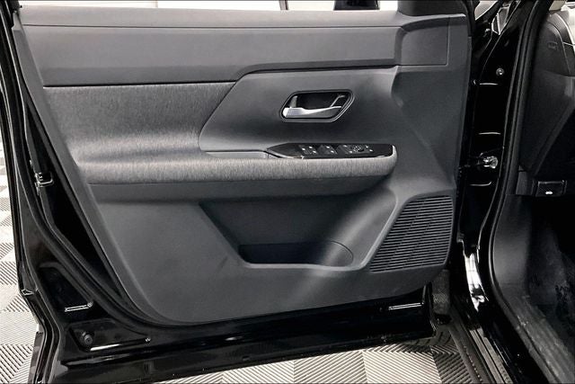 2026 Nissan Kicks SV AWD - Cold Weather Package