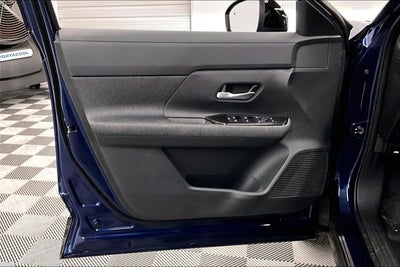 2027 Nissan Kicks AWD - Premium Package