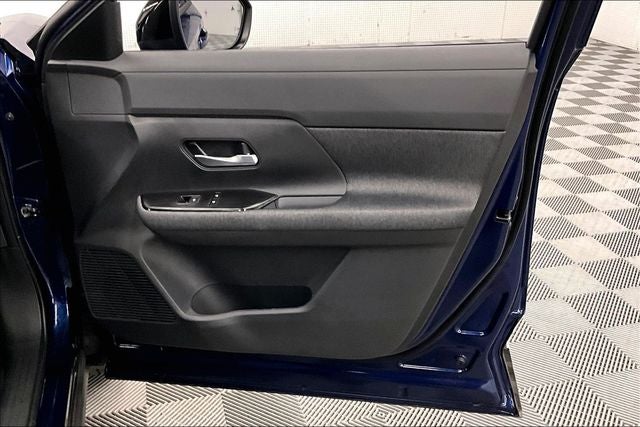 2027 Nissan Kicks AWD - Premium Package