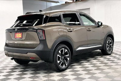 2027 Nissan Kicks SV AWD - Premium Package