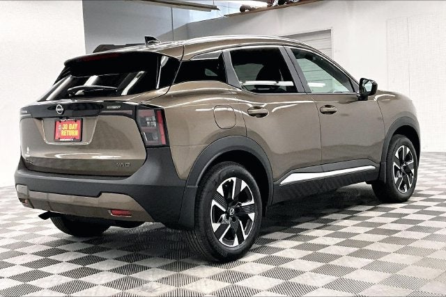 2027 Nissan Kicks SV AWD - Premium Package