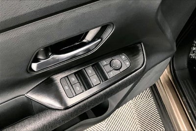 2027 Nissan Kicks SV AWD - Premium Package