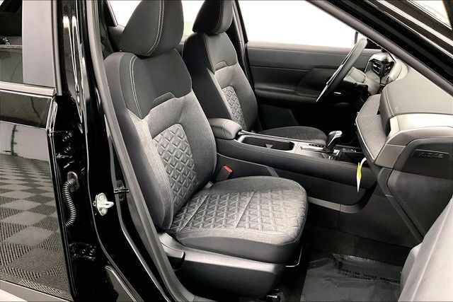 2026 Nissan Kicks SV - Cold Weather and Charging Packages