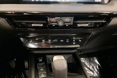 2026 Nissan Kicks SR - Cold Weather Package