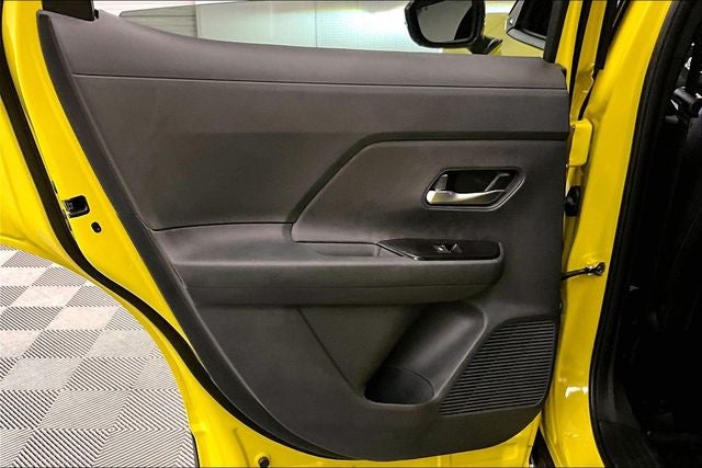 2026 Nissan Kicks SR - Cold Weather Package