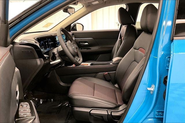 2026 Nissan Kicks SR - Cold Weather Package