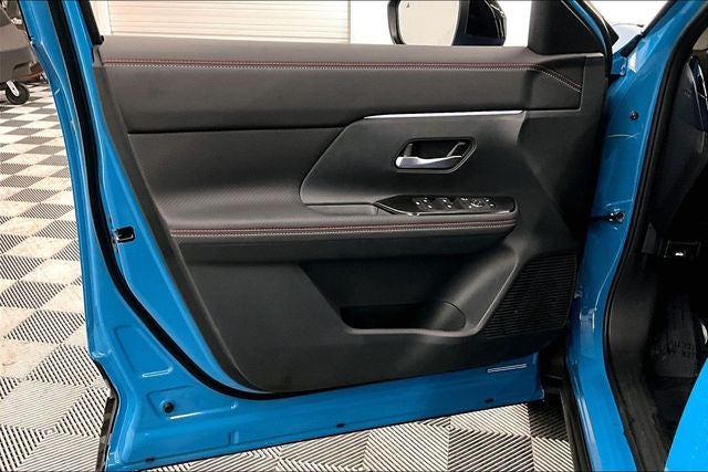 2026 Nissan Kicks SR - Cold Weather Package