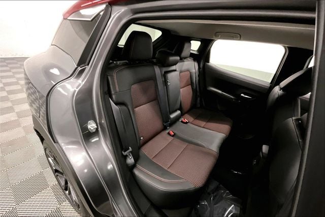2026 Nissan Kicks SR AWD