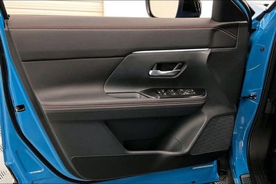 2025 Nissan Kicks SR AWD - Illumination and Electronics Pkgs