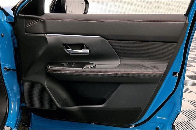 2025 Nissan Kicks SR AWD - Illumination and Electronics Pkgs
