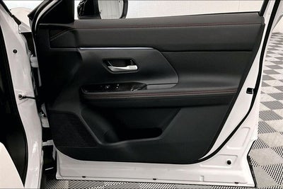 2026 Nissan Kicks SR AWD