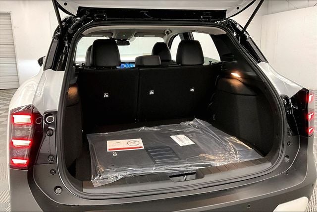 2026 Nissan Kicks SR AWD
