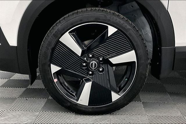 2026 Nissan Kicks SR - Premium and Cold Weather Packages