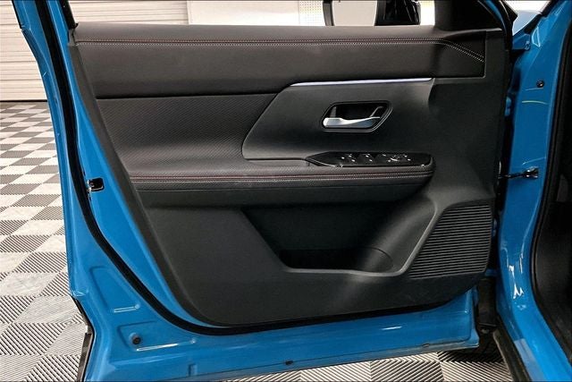 2025 Nissan Kicks SR Premium Pkg - Pano Roof - Adaptive Cruise