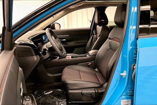 2025 Nissan Kicks SR Premium Pkg - Pano Roof - Adaptive Cruise