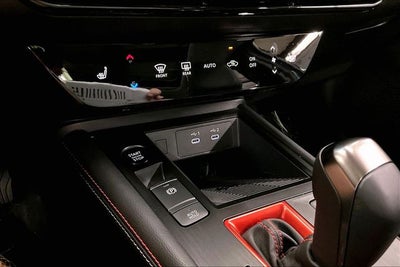 2025 Nissan Kicks SR Premium Pkg - Pano Roof - Adaptive Cruise