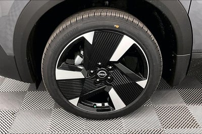 2025 Nissan Kicks SR - Premium, Electronics, Illumination Pkgs