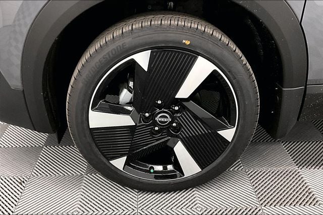 2025 Nissan Kicks SR - Premium, Electronics, Illumination Pkgs