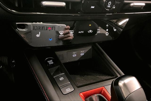 2025 Nissan Kicks SR - Premium, Electronics, Illumination Pkgs