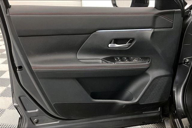 2025 Nissan Kicks SR - Premium, Electronics, Illumination Pkgs