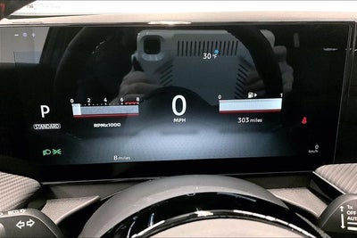 2025 Nissan Kicks SR AWD - Premium, Electronics, Illumination Pkgs