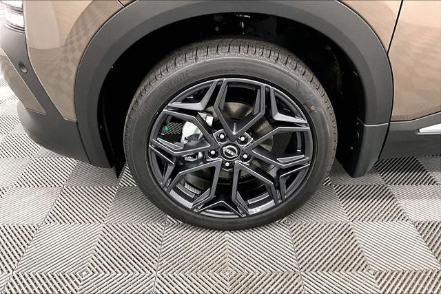 2026 Nissan Kicks SR AWD - Premium and Cold Weather Package