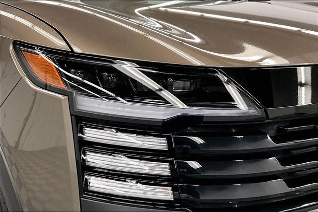 2026 Nissan Kicks SR AWD - Premium and Cold Weather Package