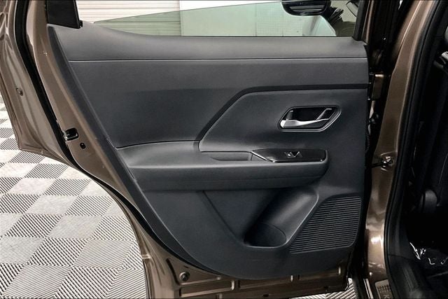 2026 Nissan Kicks SR AWD - Premium and Cold Weather Package