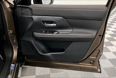 2026 Nissan Kicks SR AWD - Premium and Cold Weather Package