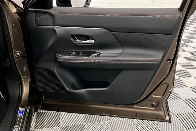 2026 Nissan Kicks SR AWD - Premium and Cold Weather Package