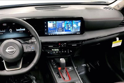 2026 Nissan Kicks SR AWD - Premium and Cold Weather Package