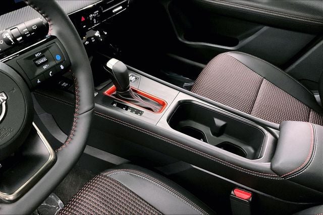 2026 Nissan Kicks SR AWD - Premium and Cold Weather Package