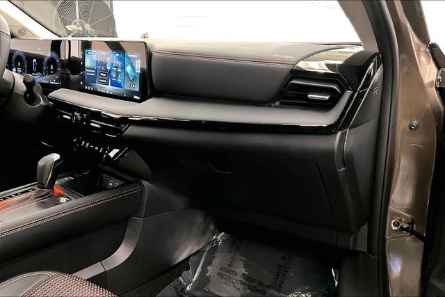 2026 Nissan Kicks SR AWD - Premium, Cold Weather, Electronics, Illumina