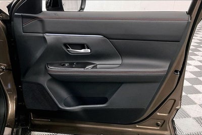 2026 Nissan Kicks SR AWD - Premium, Cold Weather, Electronics, Illumina