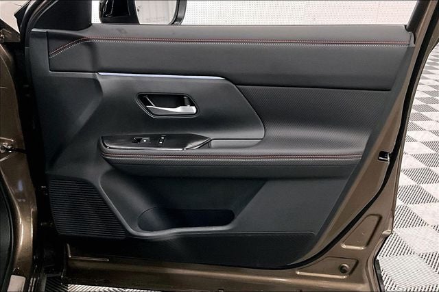 2026 Nissan Kicks SR AWD - Premium, Cold Weather, Electronics, Illumina