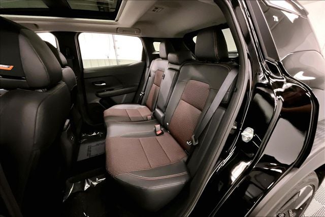 2026 Nissan Kicks SR AWD - Premium and Cold Weather Packages