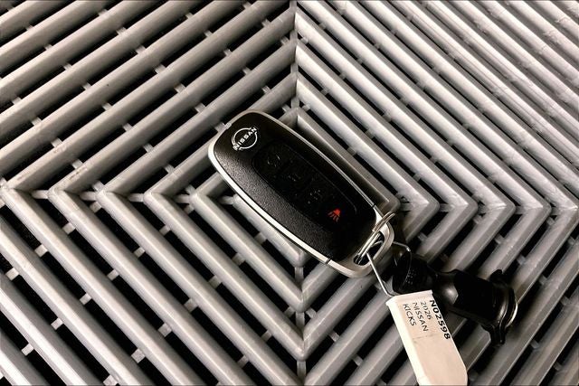 2026 Nissan Kicks SR AWD - Premium and Cold Weather Packages