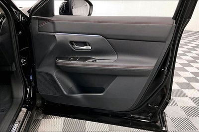 2026 Nissan Kicks SR AWD - Premium and Cold Weather Packages