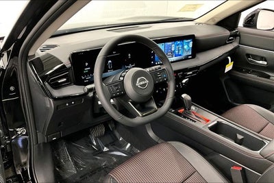 2026 Nissan Kicks SR AWD - Premium and Cold Weather Packages