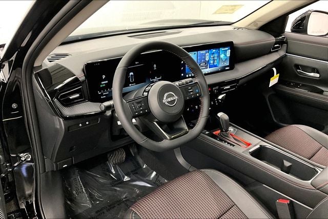 2026 Nissan Kicks SR AWD - Premium and Cold Weather Packages