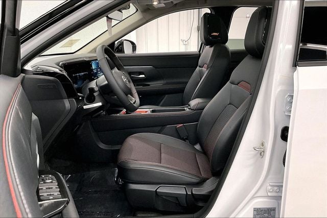 2026 Nissan Kicks SR AWD - Premium, Cold Weather, Electronics, Illumina