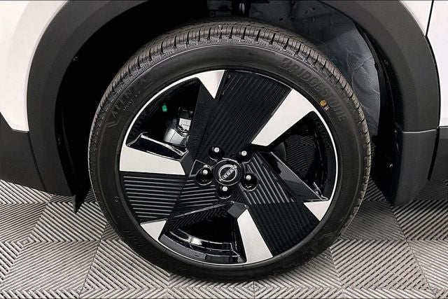 2026 Nissan Kicks SR AWD - Premium, Cold Weather, Electronics, Illumina