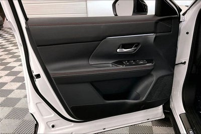 2026 Nissan Kicks SR AWD - Premium, Cold Weather, Electronics, Illumina