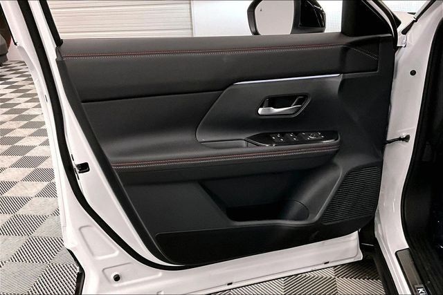 2026 Nissan Kicks SR AWD - Premium, Cold Weather, Electronics, Illumina