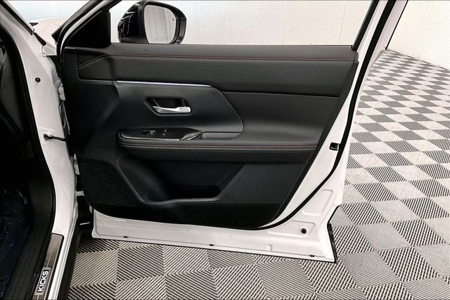 2026 Nissan Kicks SR AWD - Premium, Cold Weather, Electronics, Illumina